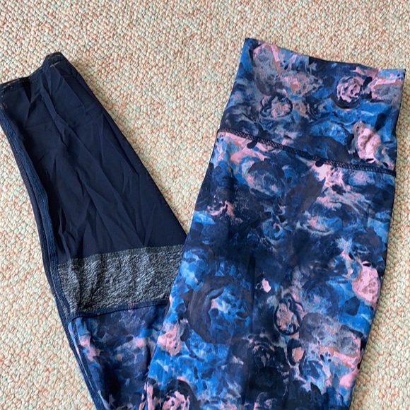 Lululemon moody floral wunder under - Picture 2 of 3